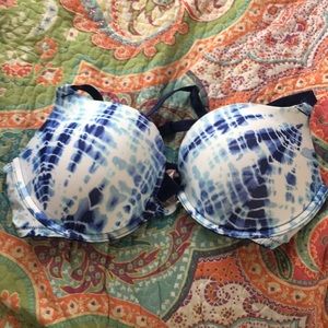 34D push-up Victoria’s Secret Bra